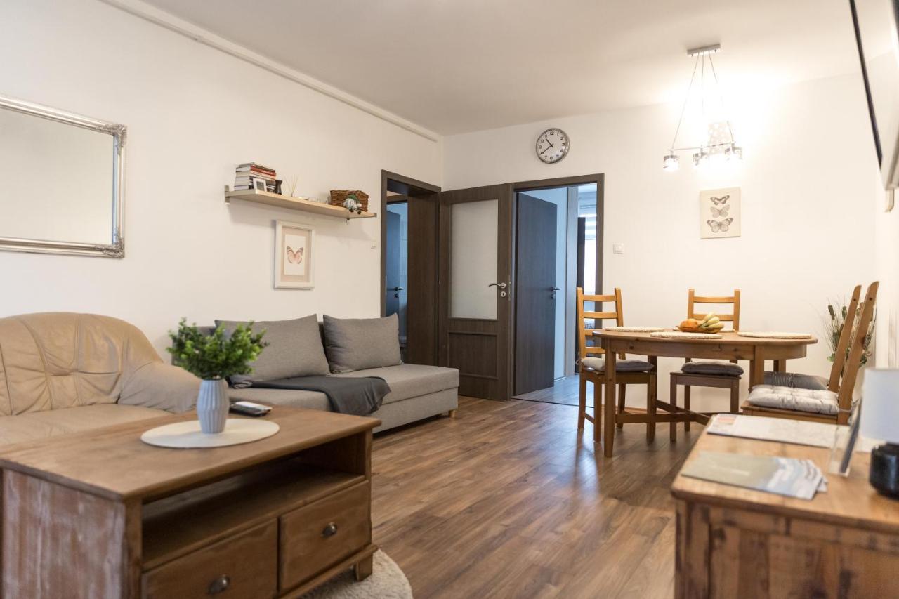 Sflower Apartman Eger Exterior photo